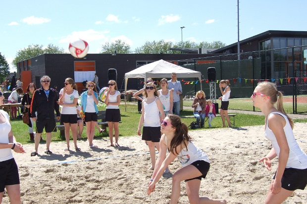 Opening beachvolleybalvelden 02-06-2013