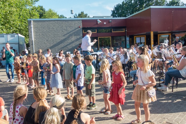 Muziekfestijn op 't schoolplein 07-07-2023