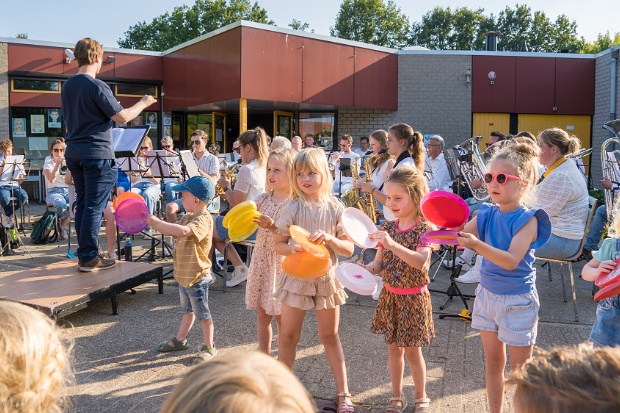 Muziekfestijn op het schoolplein 28-06-2024